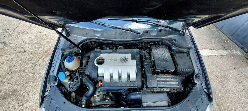 VW Passat, снимка 7 - Автомобили и джипове - 45769526