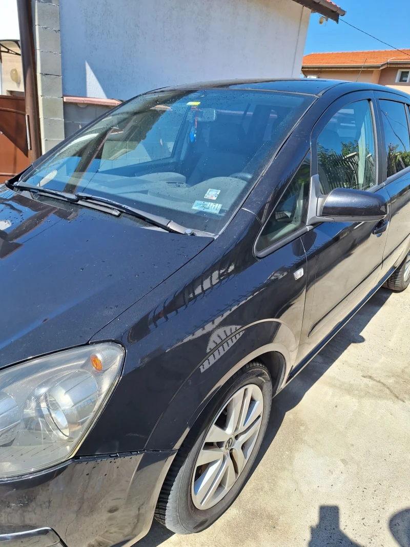 Opel Zafira 1.9 CDTI, снимка 1 - Автомобили и джипове - 46897541