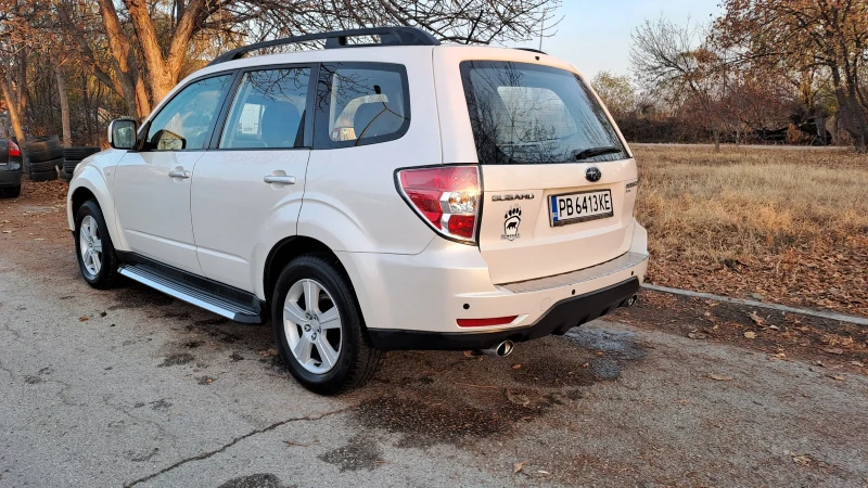 Subaru Forester, снимка 6 - Автомобили и джипове - 48028696