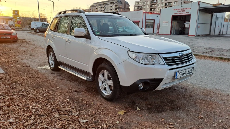 Subaru Forester, снимка 2 - Автомобили и джипове - 48028696