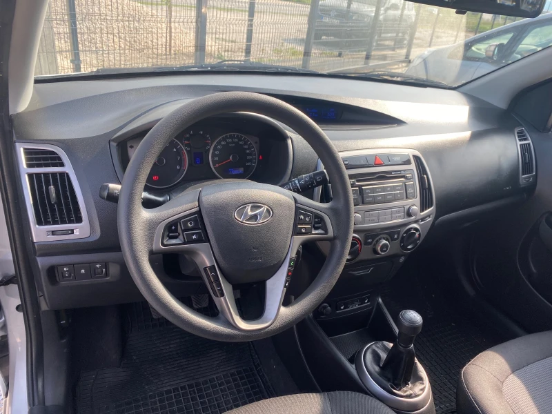Hyundai I20 1.2, снимка 6 - Автомобили и джипове - 52635937