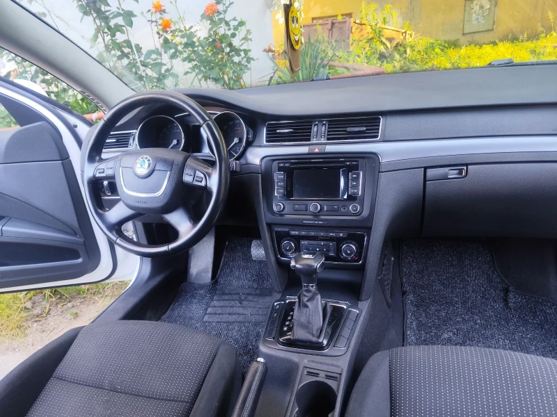 Skoda Superb 2, 0 tdi, снимка 6 - Автомобили и джипове - 52367063