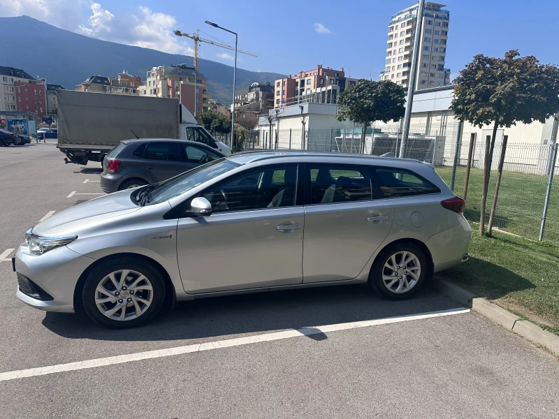 Toyota Auris TS Wagon 1.8 CVT HSD Luna, снимка 2 - Автомобили и джипове - 52198319