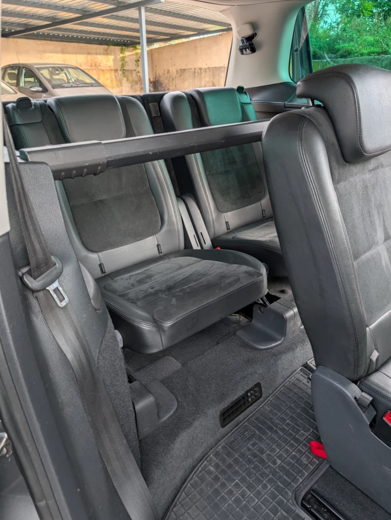 VW Sharan 2.0 TDI, снимка 11 - Автомобили и джипове - 51994173