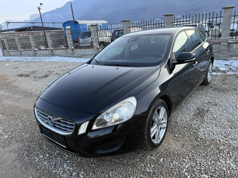 Volvo V60 2.0 163 kc, снимка 2 - Автомобили и джипове - 53197417