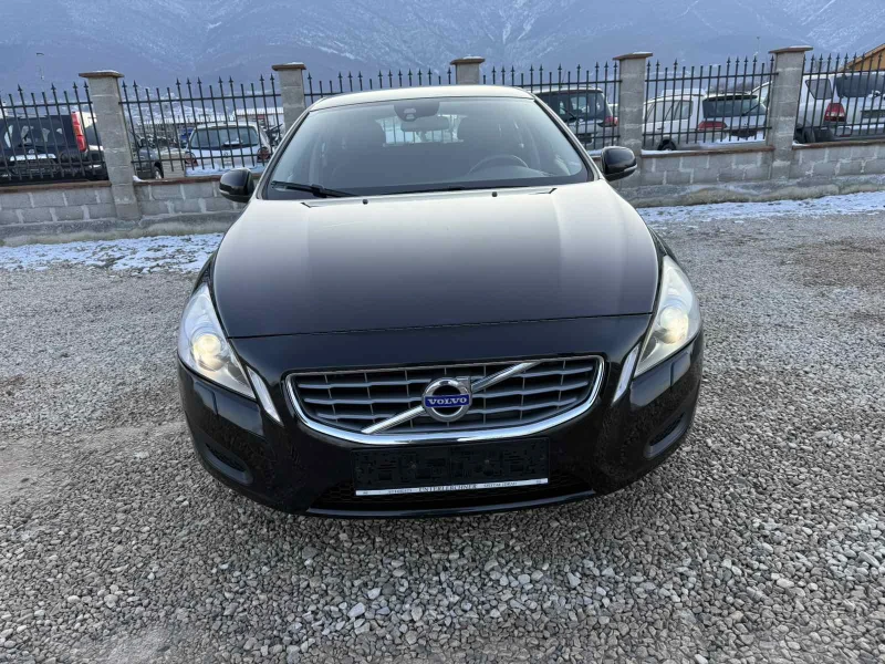 Volvo V60 2.0 163 kc, снимка 9 - Автомобили и джипове - 53197417