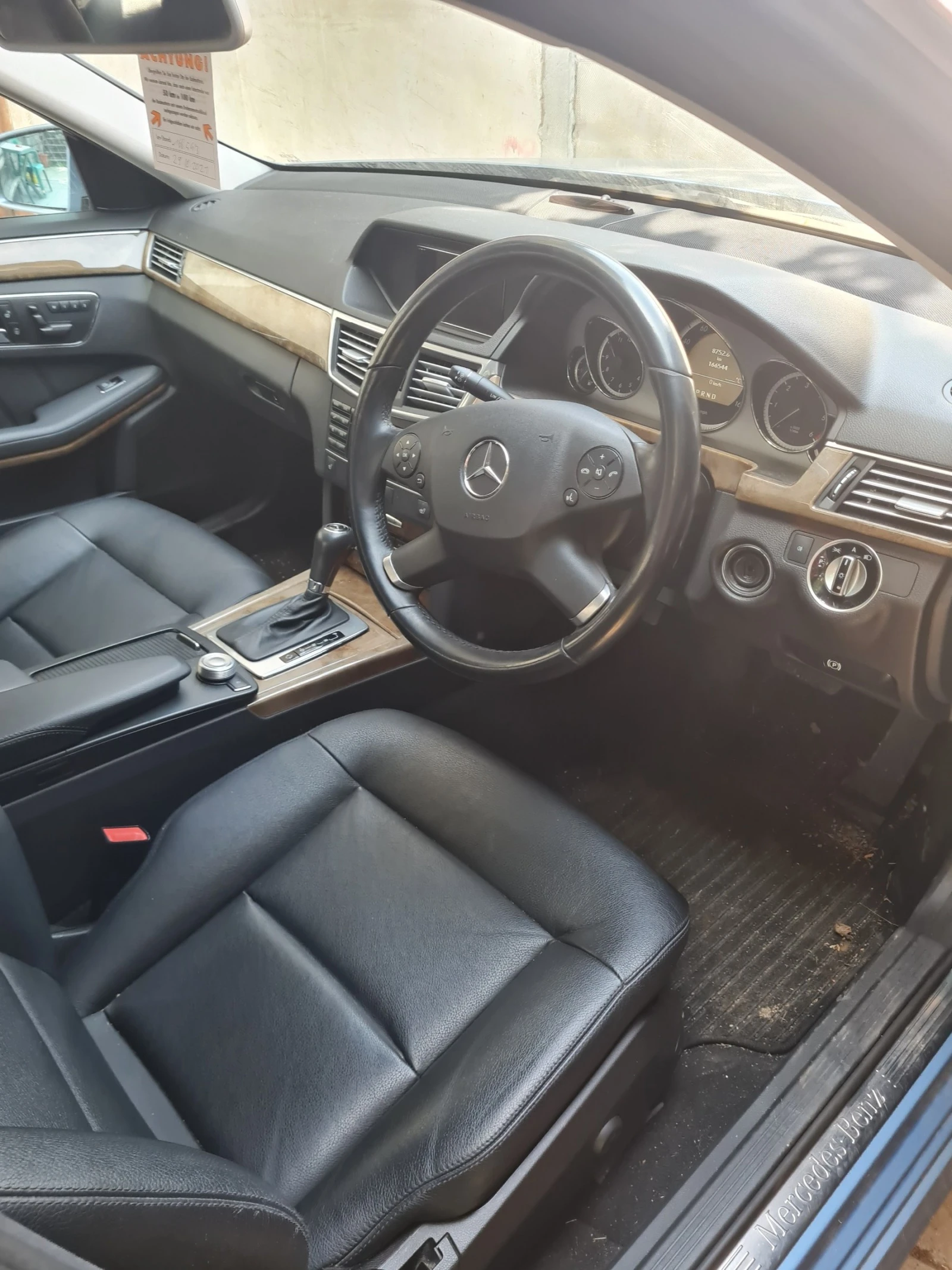 Mercedes-Benz E 220 ЗА ЧАСТИ - изображение 3