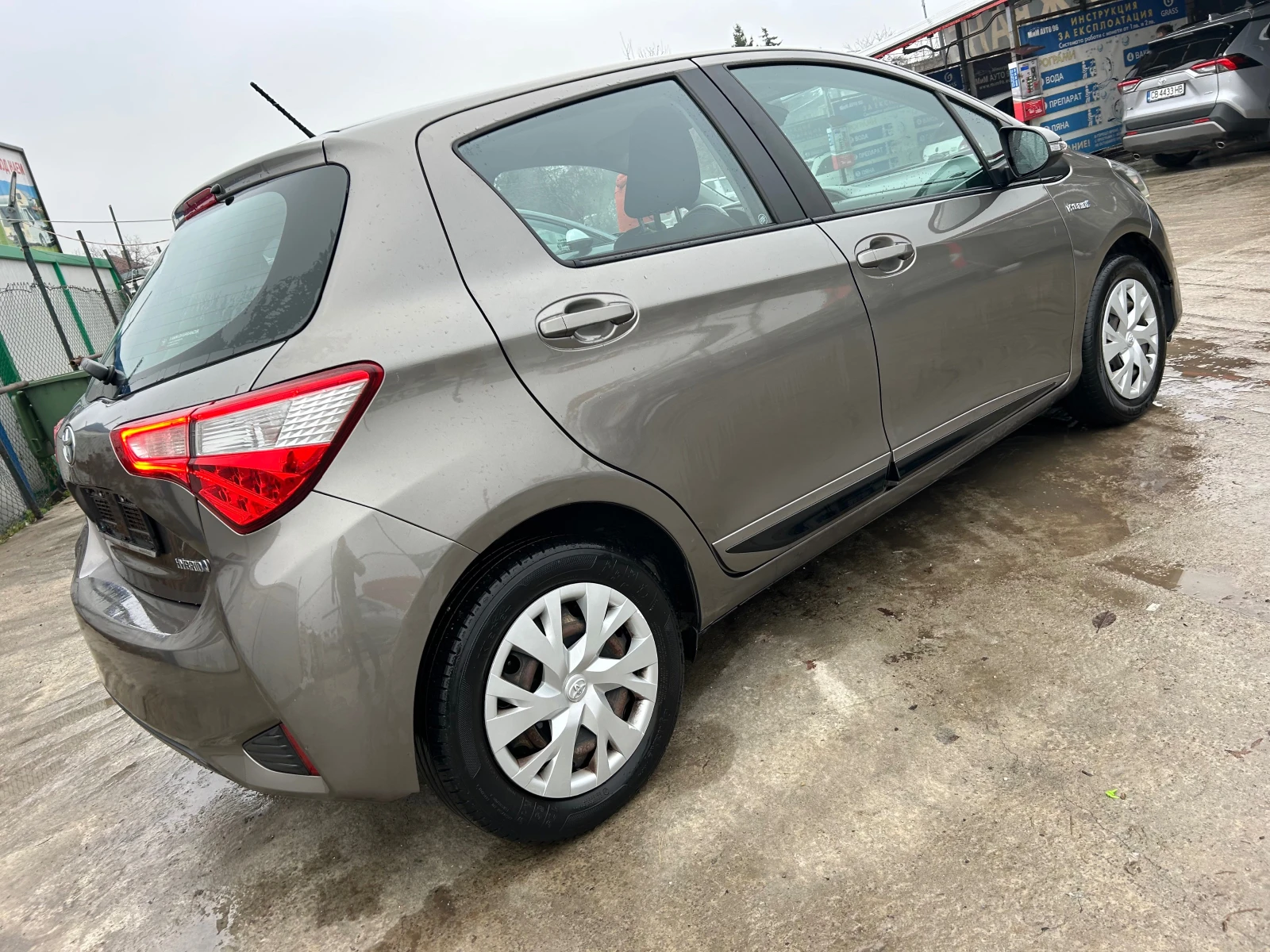 Toyota Yaris Hybrid * 1.5* * 2019* * 89000km* СЕРВИЗ* * N1* *  - изображение 4