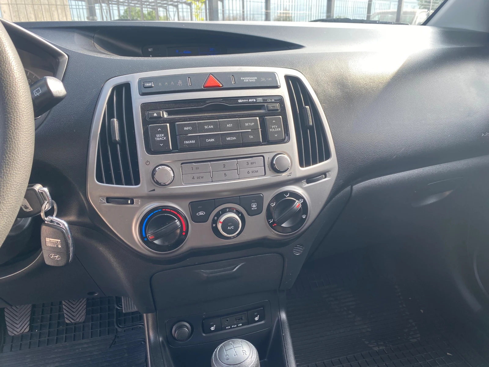 Hyundai I20 1.2 - изображение 10