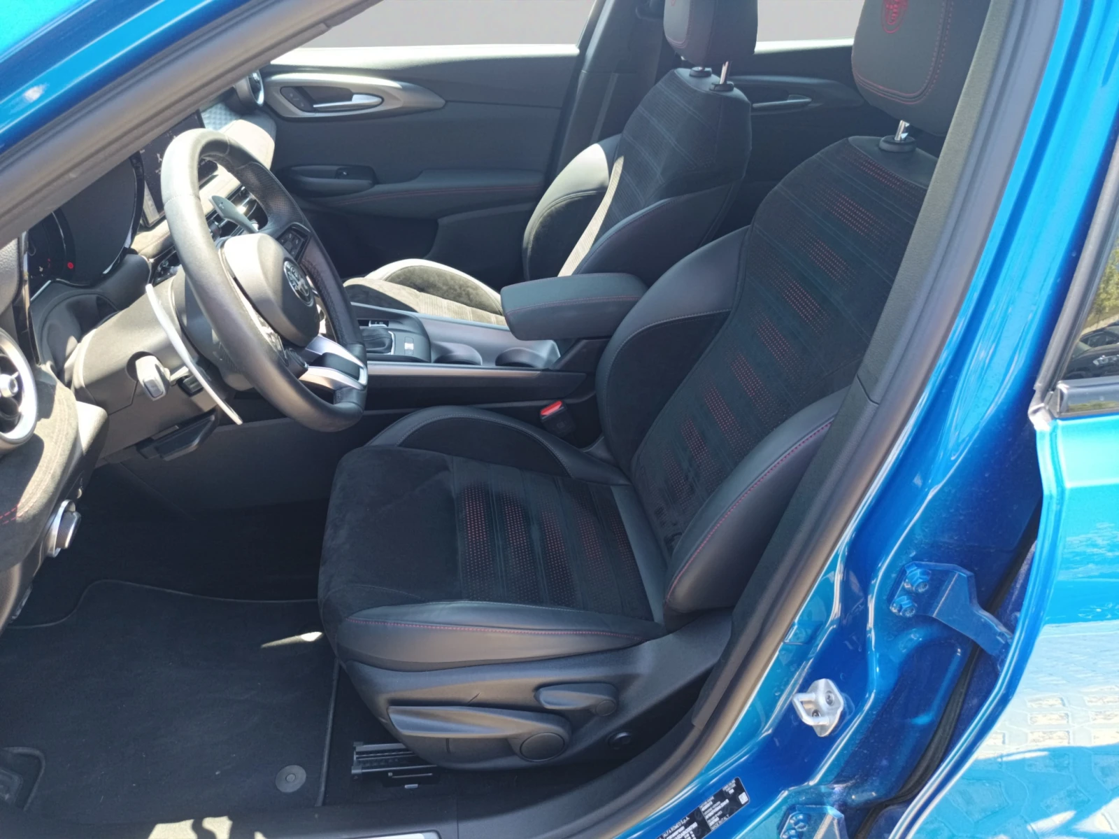 Alfa Romeo Tonale 1.5 e-Hybrid  | Mobile.bg   13