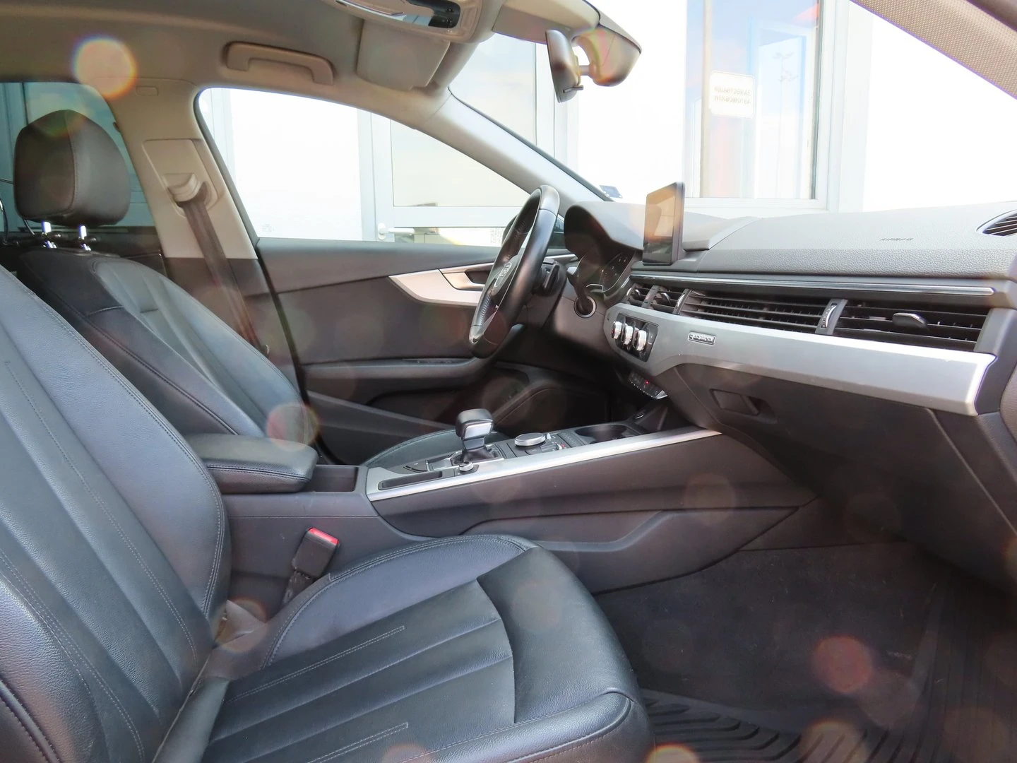 Audi A4 2.0 TDI quattro - изображение 6