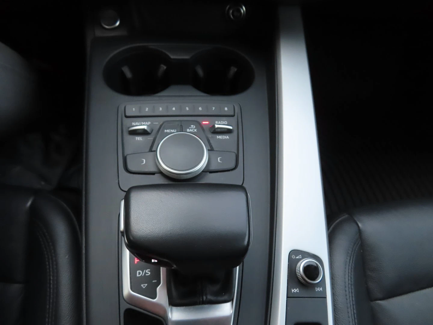 Audi A4 2.0 TDI quattro | Mobile.bg   11