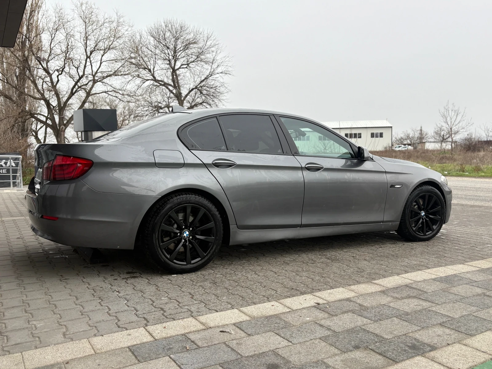 BMW 530 3.0TDI / F10 / NAVI / Сменени Вериги - изображение 4