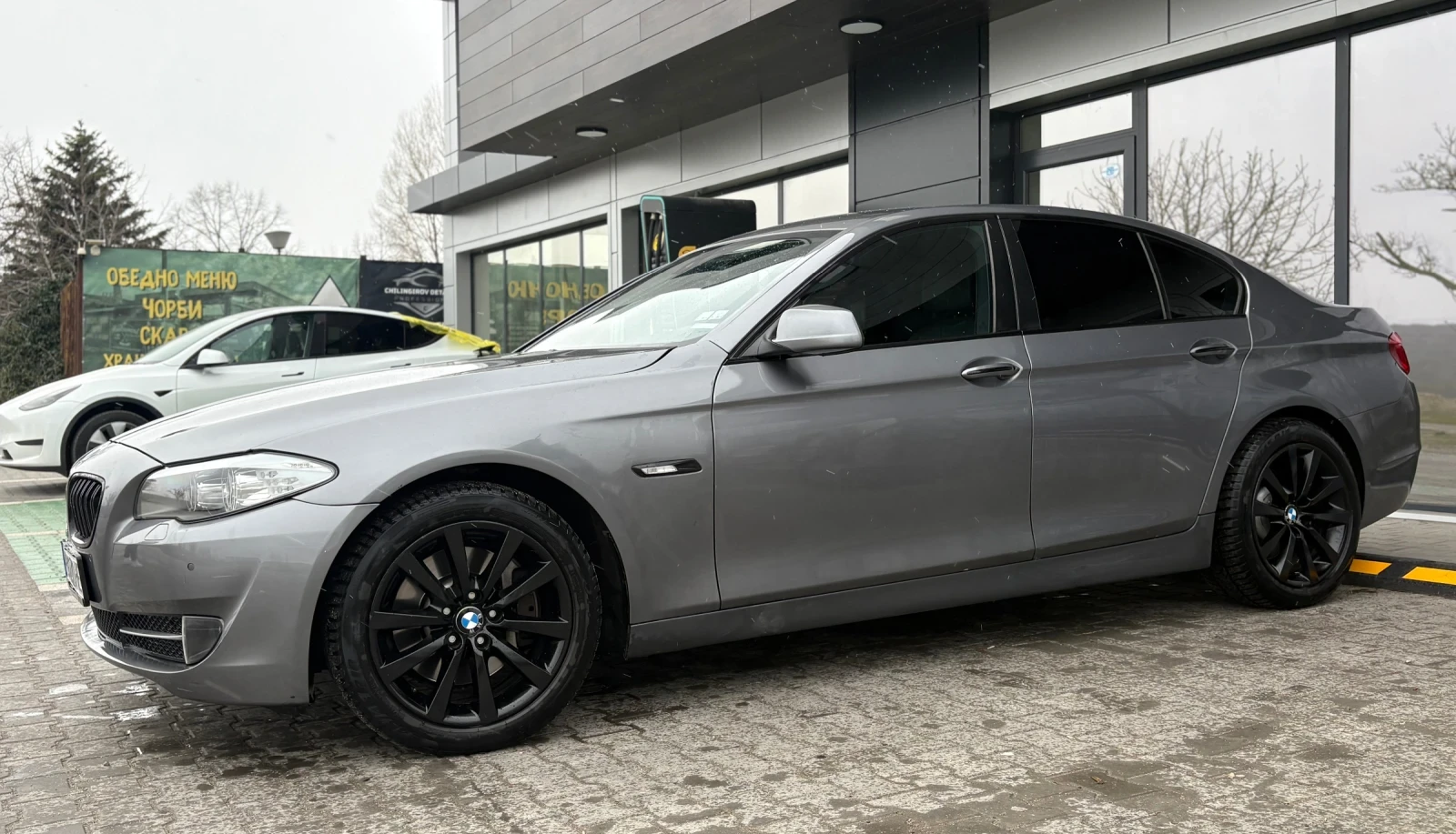 BMW 530 3.0TDI / F10 / NAVI / Сменени Вериги - изображение 2