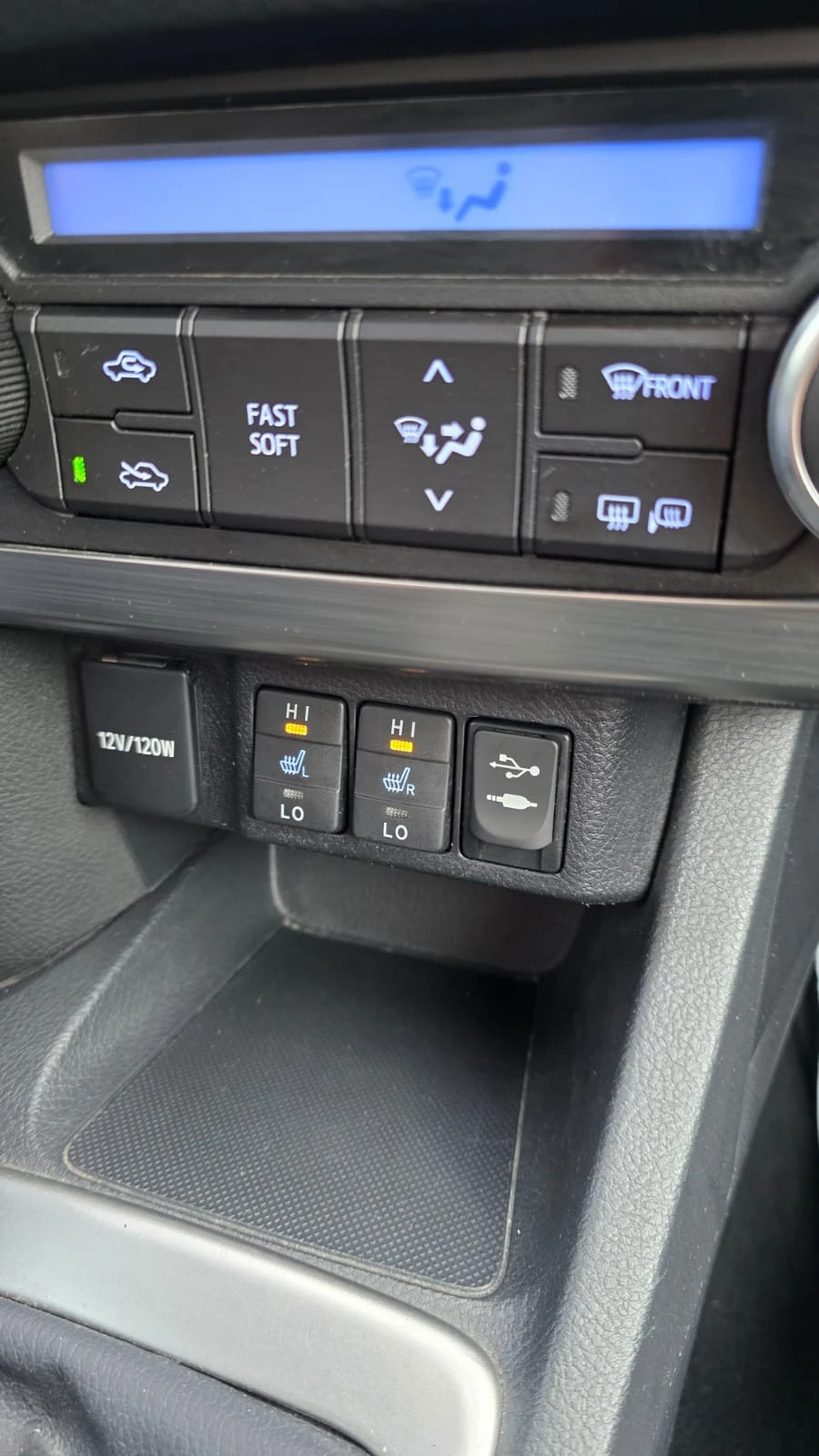 Toyota Auris 1.6 132кс бензин ГЕРМАНИЯ, снимка 12 - Автомобили и джипове - 53713012