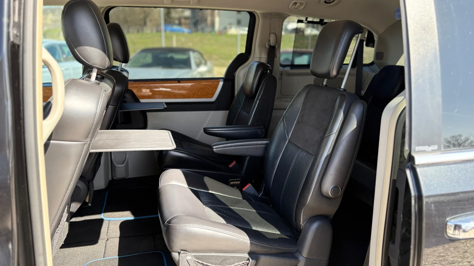 Chrysler Gr.voyager, снимка 7 - Автомобили и джипове - 53847223