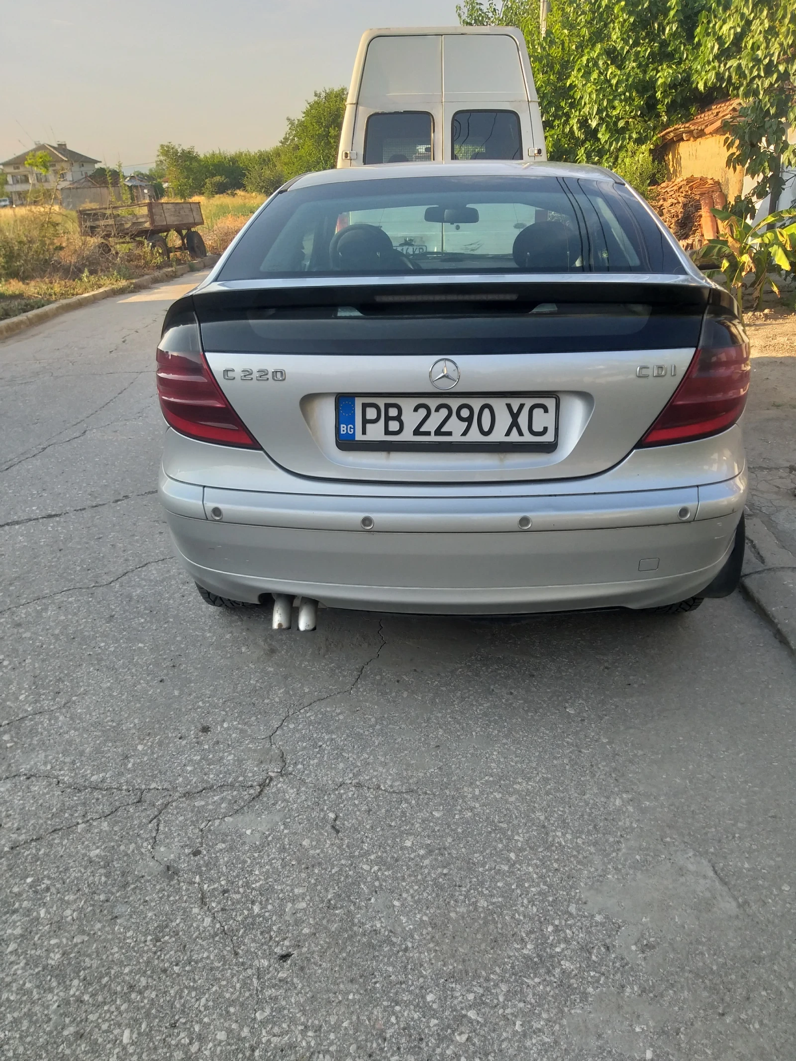 Mercedes-Benz C 220 Купе, снимка 2 - Автомобили и джипове - 54020442