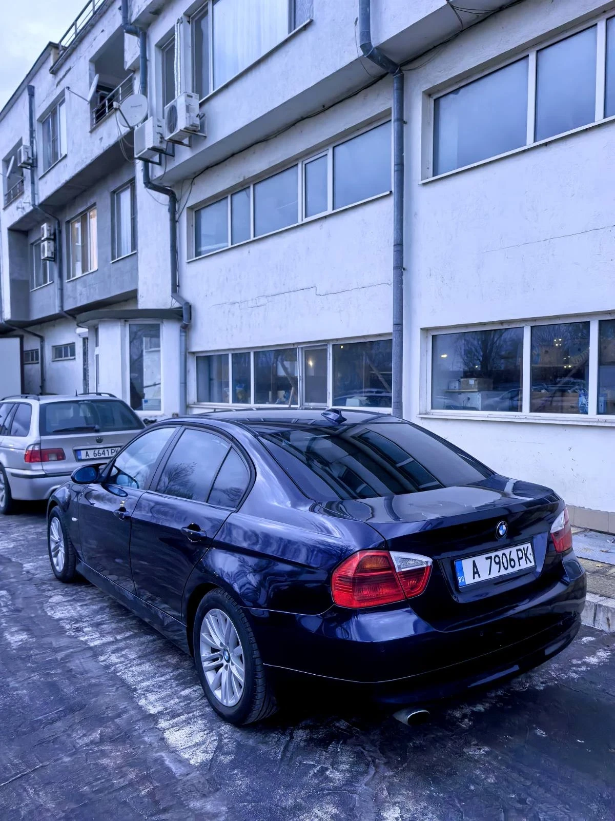 BMW 320 Газ/бензин, снимка 3 - Автомобили и джипове - 54046668