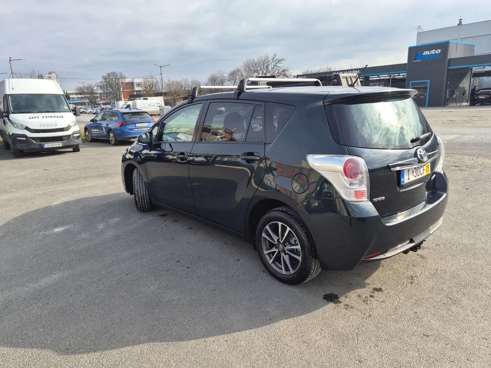 Toyota Verso 1.6i, снимка 8 - Автомобили и джипове - 54071084