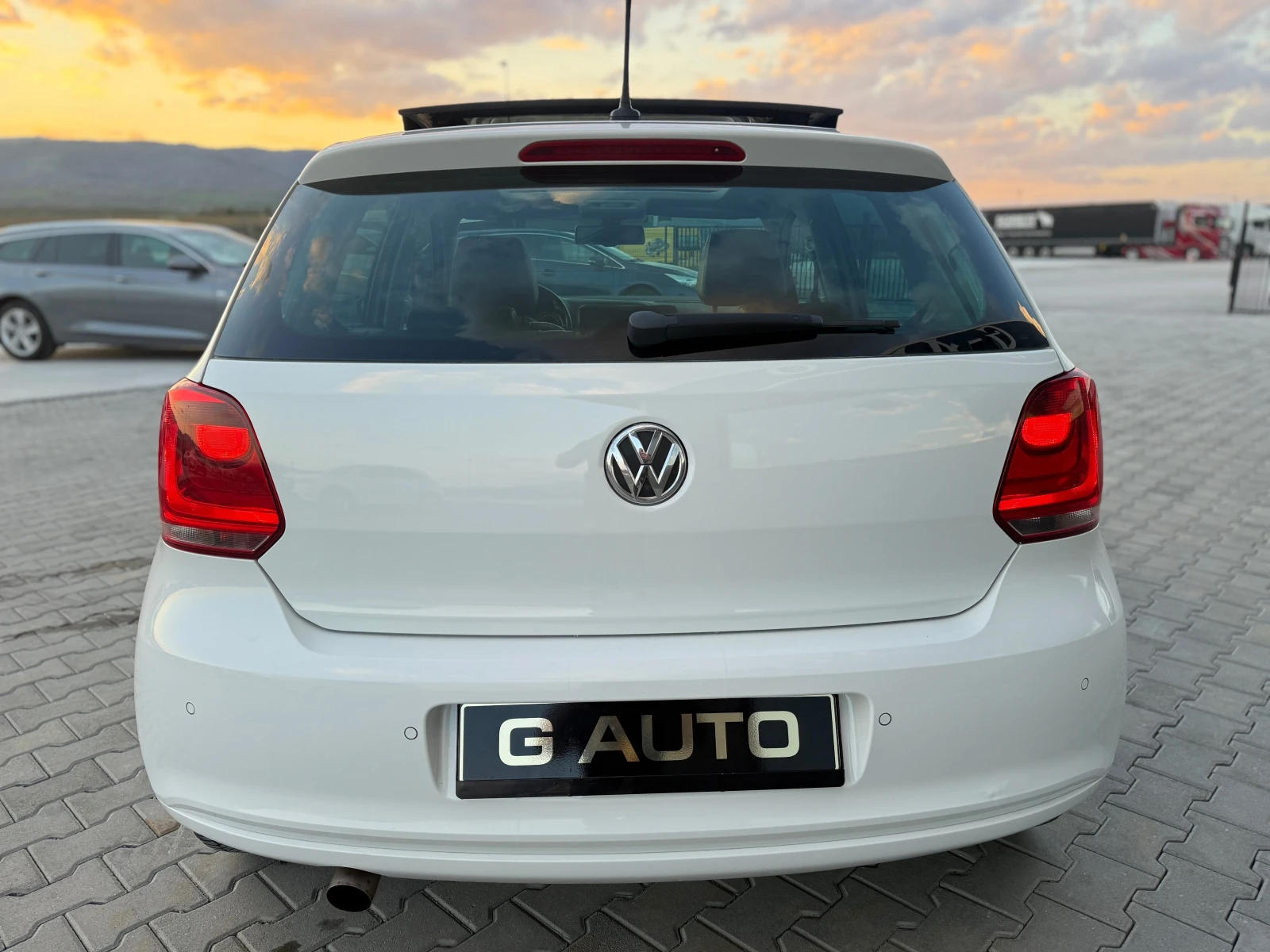 VW Polo 1.6TDI R line СОБСТВЕН ЛИЗИНГ !!!, снимка 6 - Автомобили и джипове - 54132631