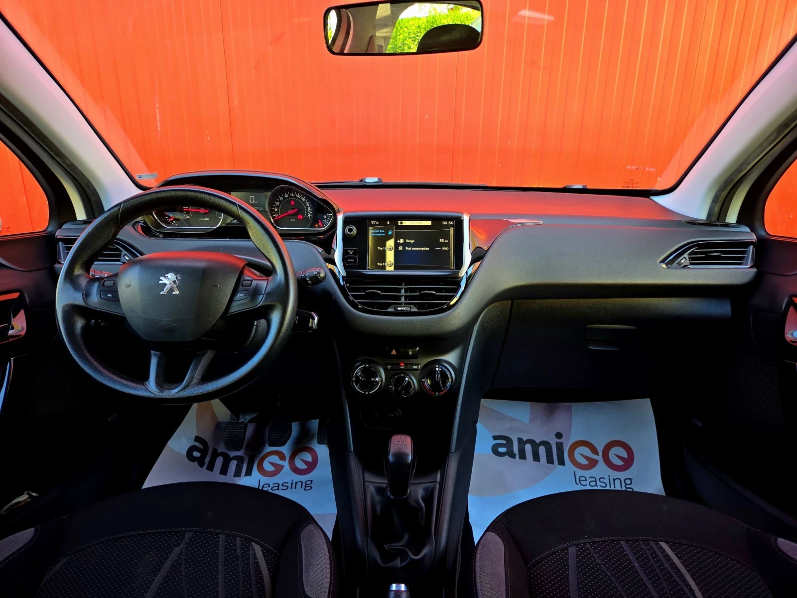 Peugeot 208 1.2i 82к.с, снимка 12 - Автомобили и джипове - 54343548