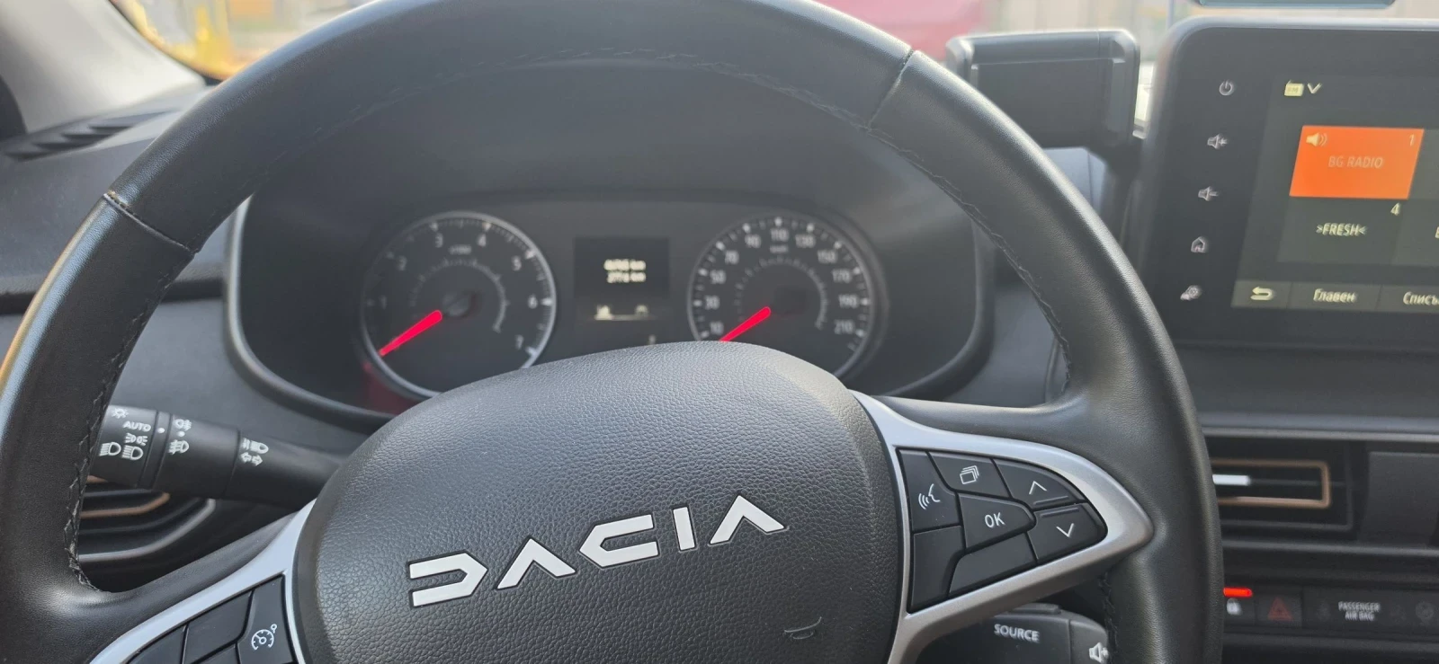 Dacia Sandero, снимка 4 - Автомобили и джипове - 54943287