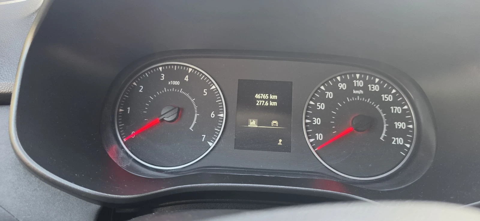 Dacia Sandero, снимка 5 - Автомобили и джипове - 54943287