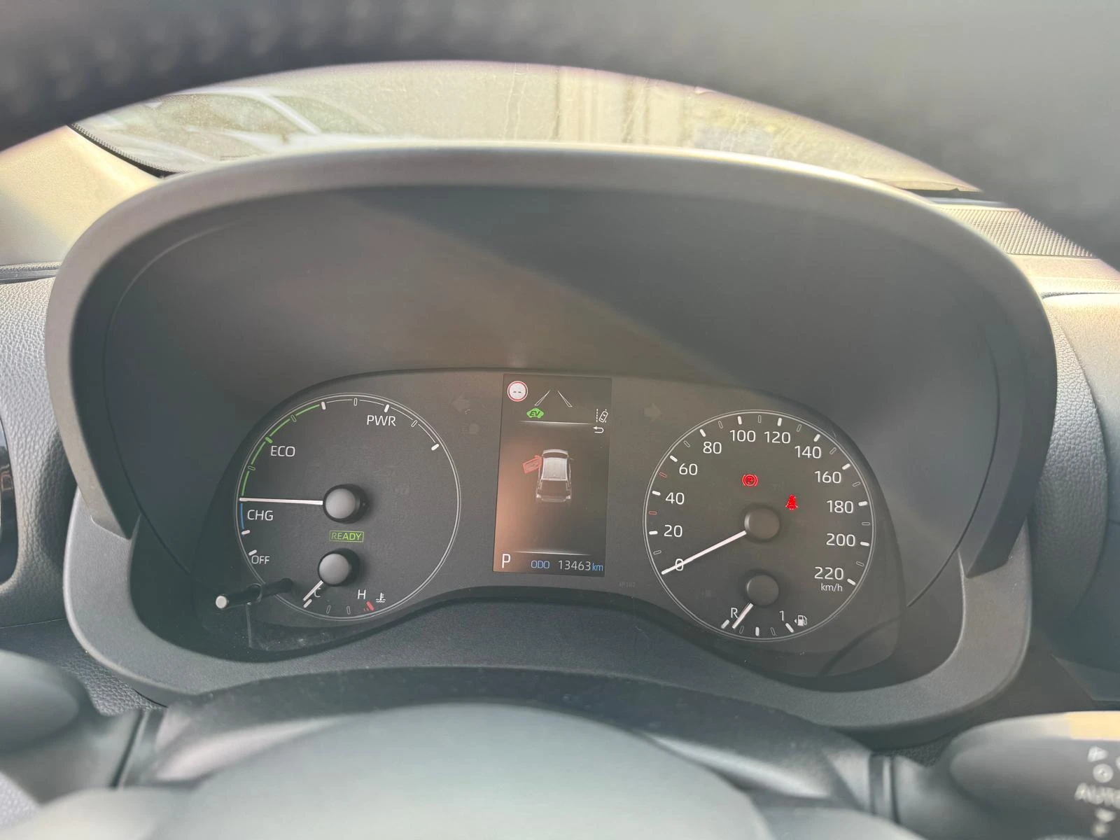 Toyota Yaris HYBRID 1.5 , снимка 8 - Автомобили и джипове - 54824152