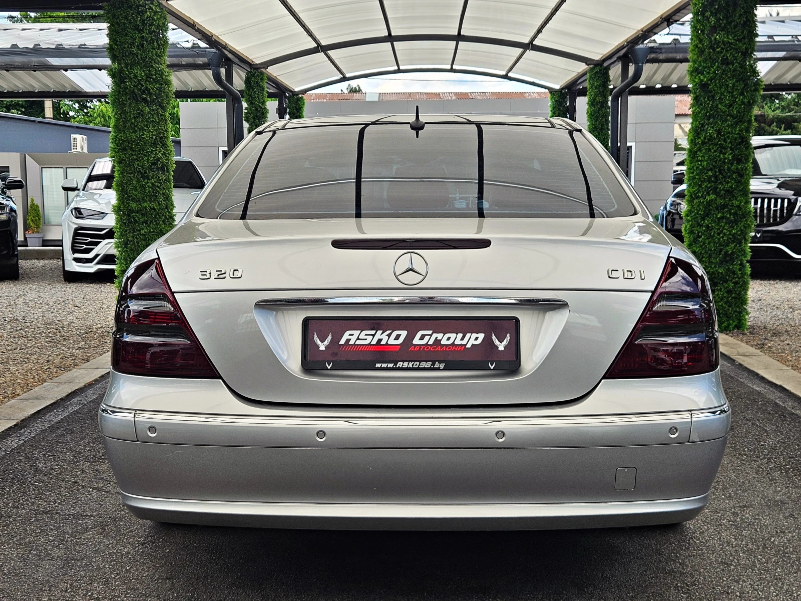 Mercedes-Benz E 320 CDI/AVANTGARDE/PANORAMA/HARMAN/KARDON/, снимка 6 - Автомобили и джипове - 54972281