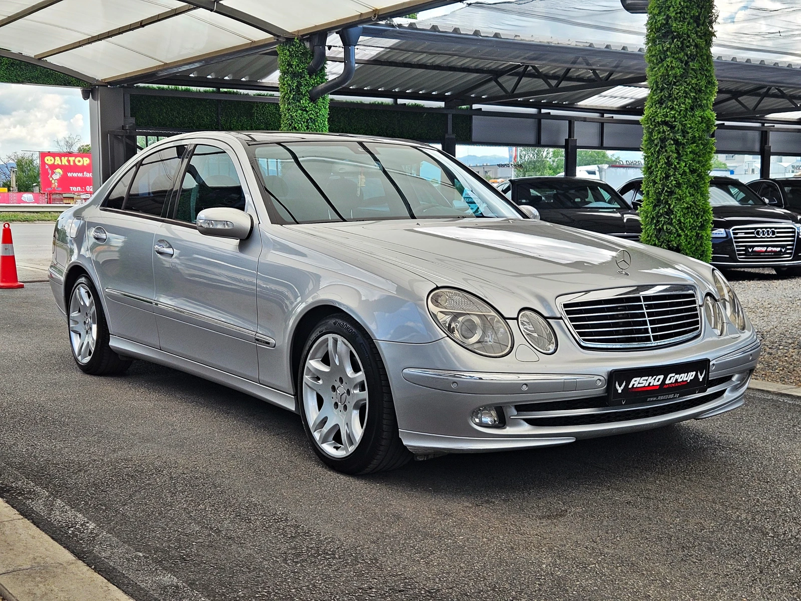 Mercedes-Benz E 320 CDI/AVANTGARDE/PANORAMA/HARMAN/KARDON/, снимка 3 - Автомобили и джипове - 54972281