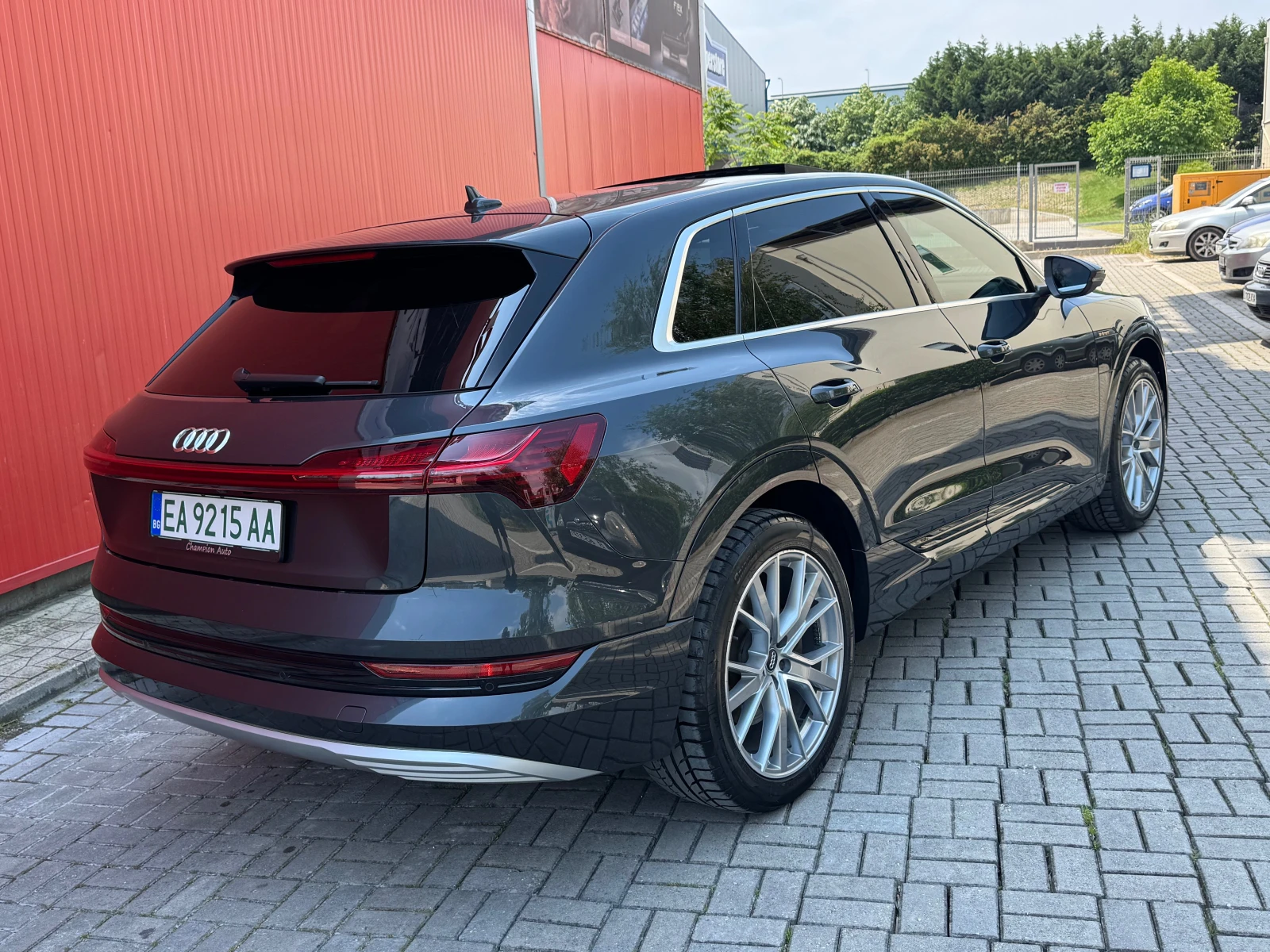 Audi E-Tron S-line Full екстри, снимка 4 - Автомобили и джипове - 55351264