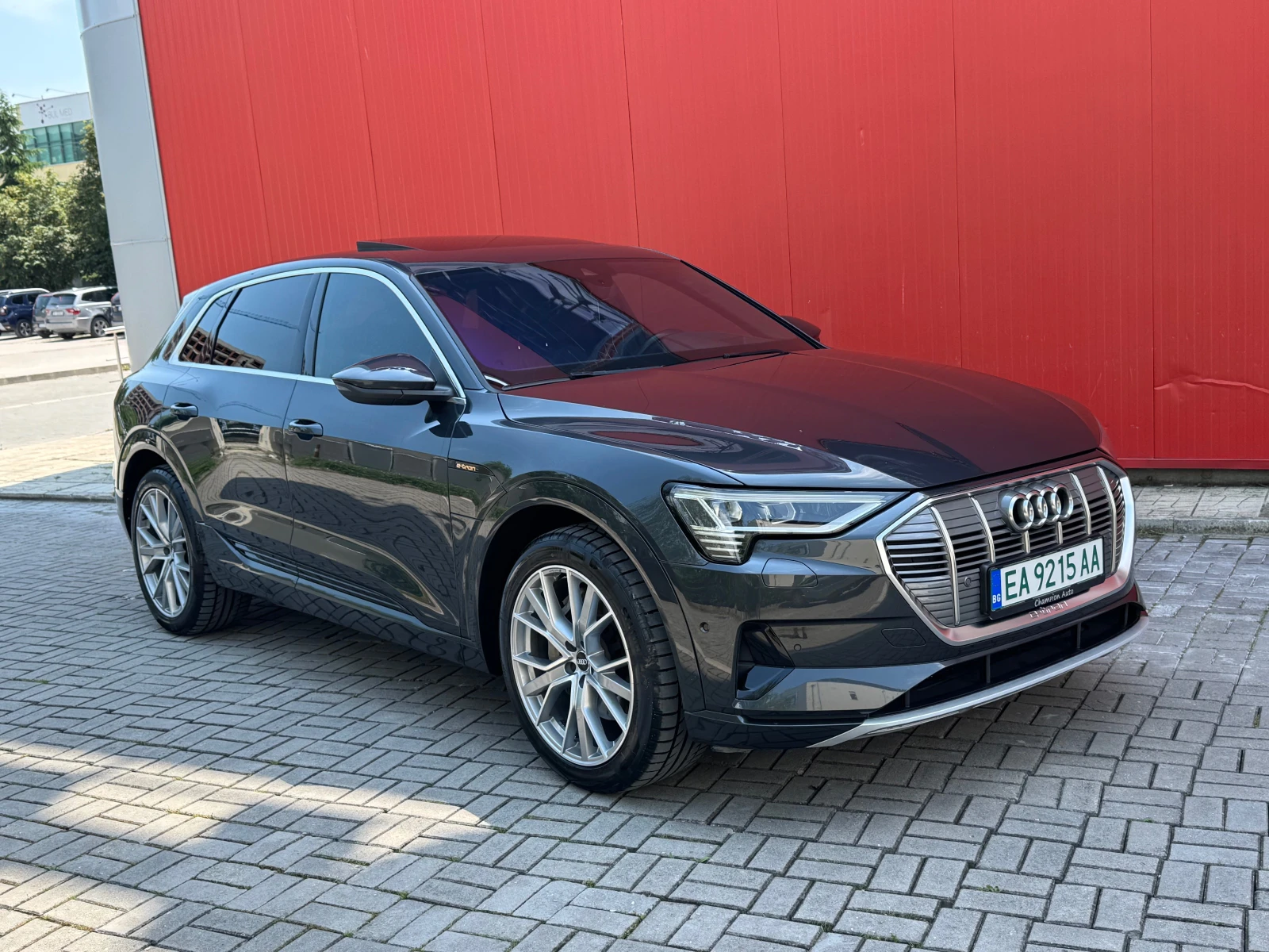 Audi E-Tron S-line Full екстри, снимка 3 - Автомобили и джипове - 55351264