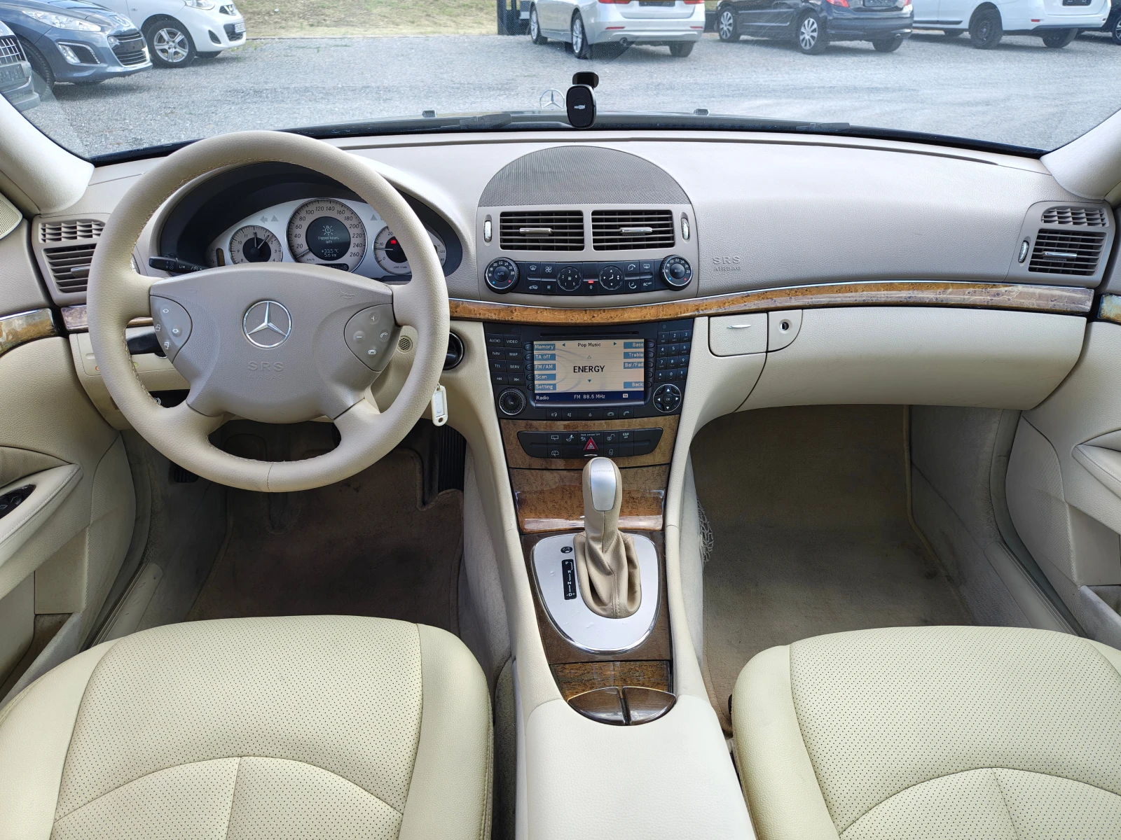 Mercedes-Benz E 280 3.2 CDI Avangard, снимка 11 - Автомобили и джипове - 55447885