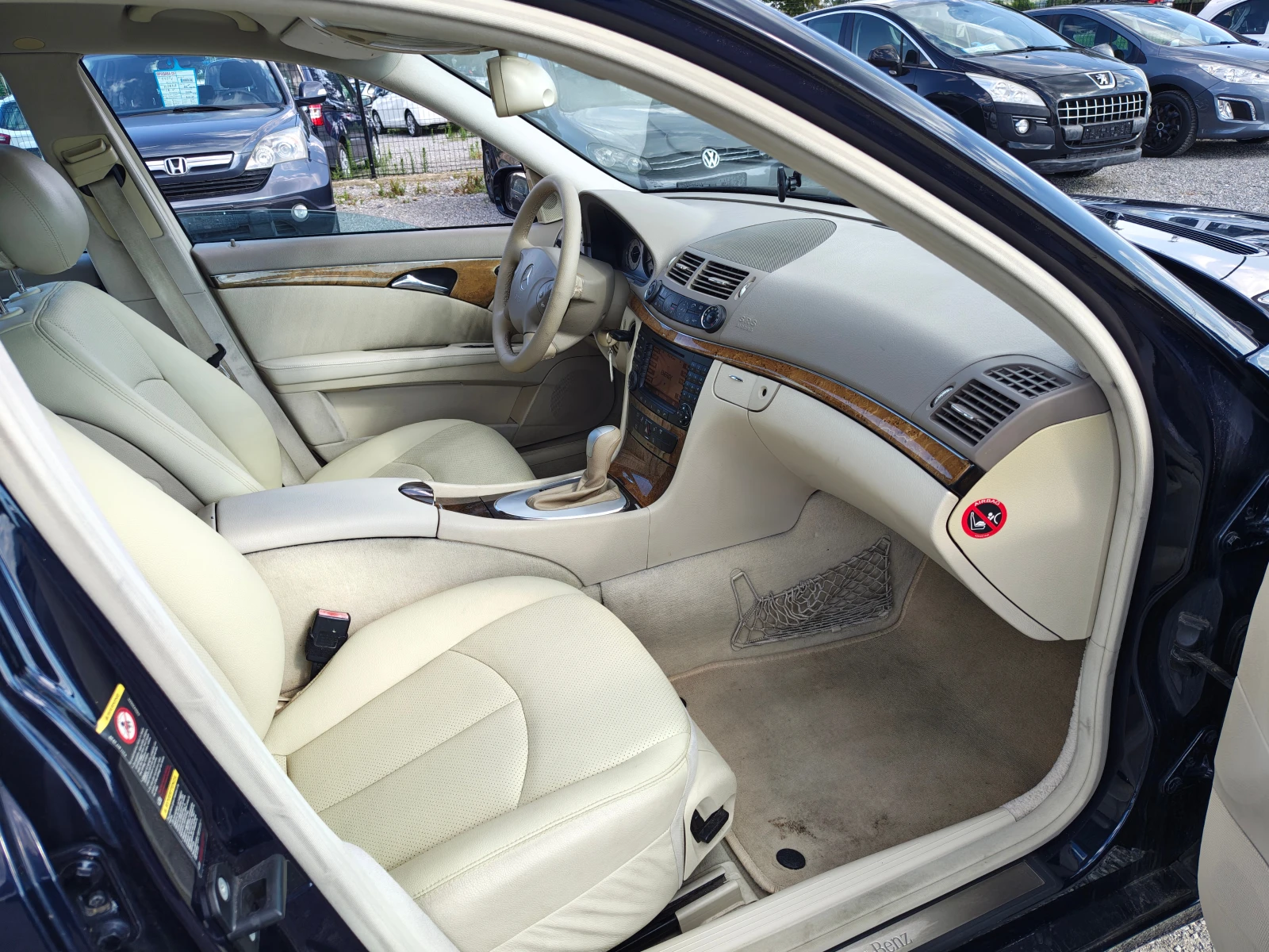 Mercedes-Benz E 280 3.2 CDI Avangard, снимка 14 - Автомобили и джипове - 55447885