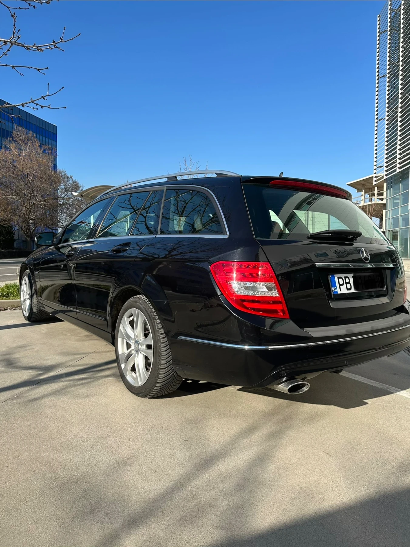 Mercedes-Benz C 180, снимка 4 - Автомобили и джипове - 55601667