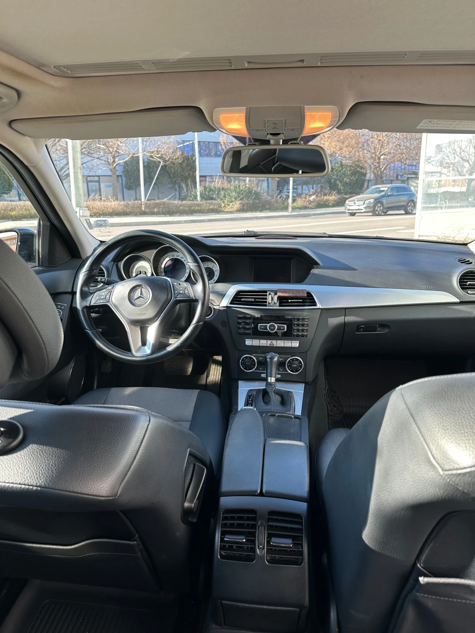Mercedes-Benz C 180, снимка 5 - Автомобили и джипове - 55601667