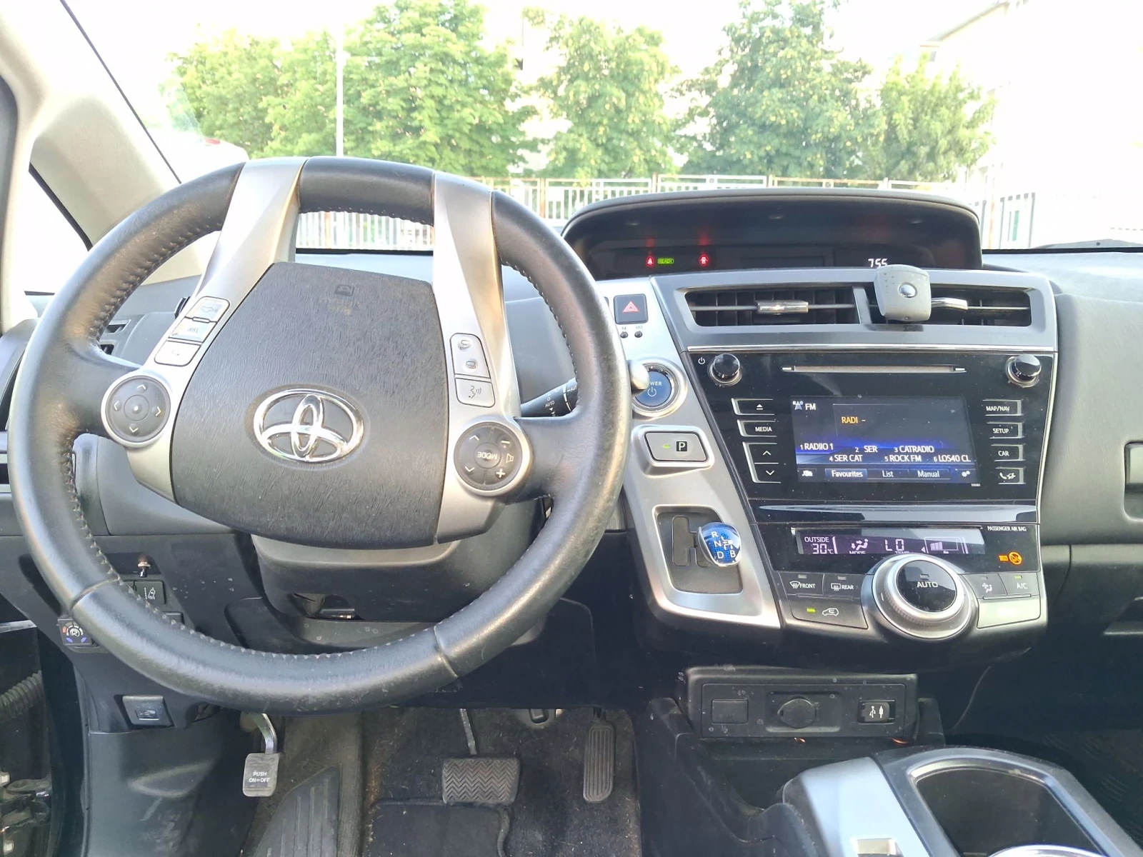 Toyota Prius Prius Plus, снимка 14 - Автомобили и джипове - 55646102
