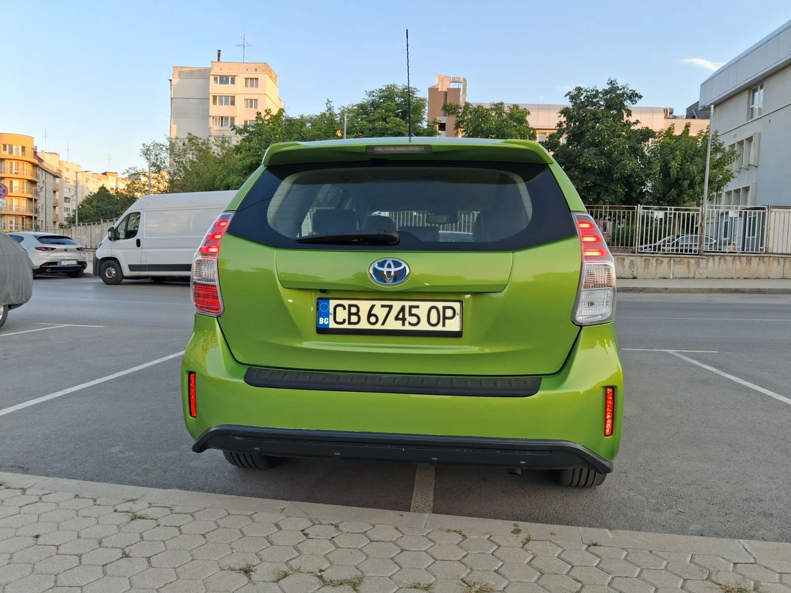 Toyota Prius Prius Plus, снимка 5 - Автомобили и джипове - 55646102