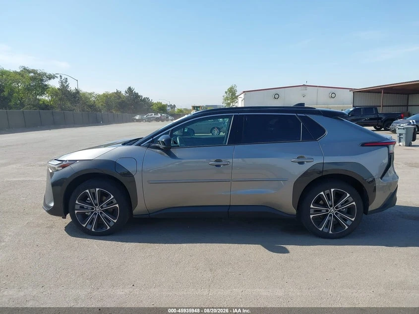 Toyota bZ4X Xle/Limited, снимка 13 - Автомобили и джипове - 56320189