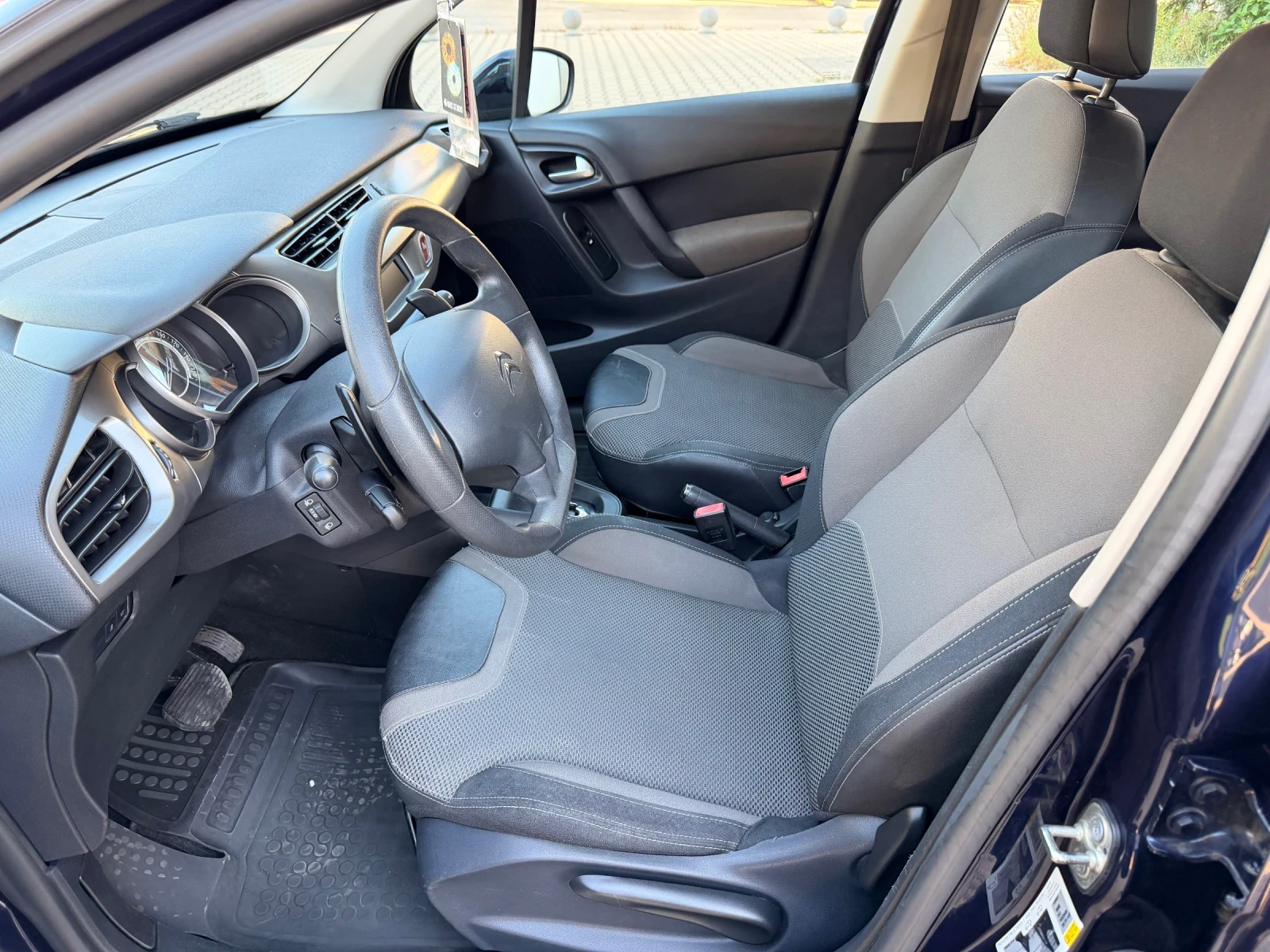 Citroen C3  Автоматик , снимка 7 - Автомобили и джипове - 56378347