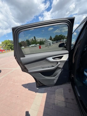 Audi Q7 ПЕРФЕКТНО СЪСТОЯНИЕ НАПЪЛНО ОБСУЖЕНА ФУЛ ЕКСТРИИИИ, снимка 17