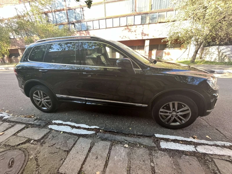 VW Touareg, снимка 9 - Автомобили и джипове - 47563398