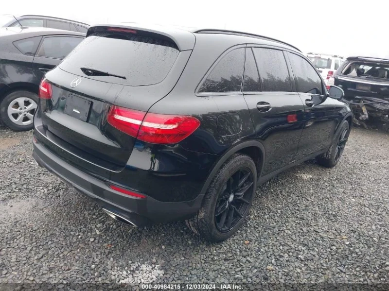 Mercedes-Benz GLC 300, снимка 4 - Автомобили и джипове - 48725992