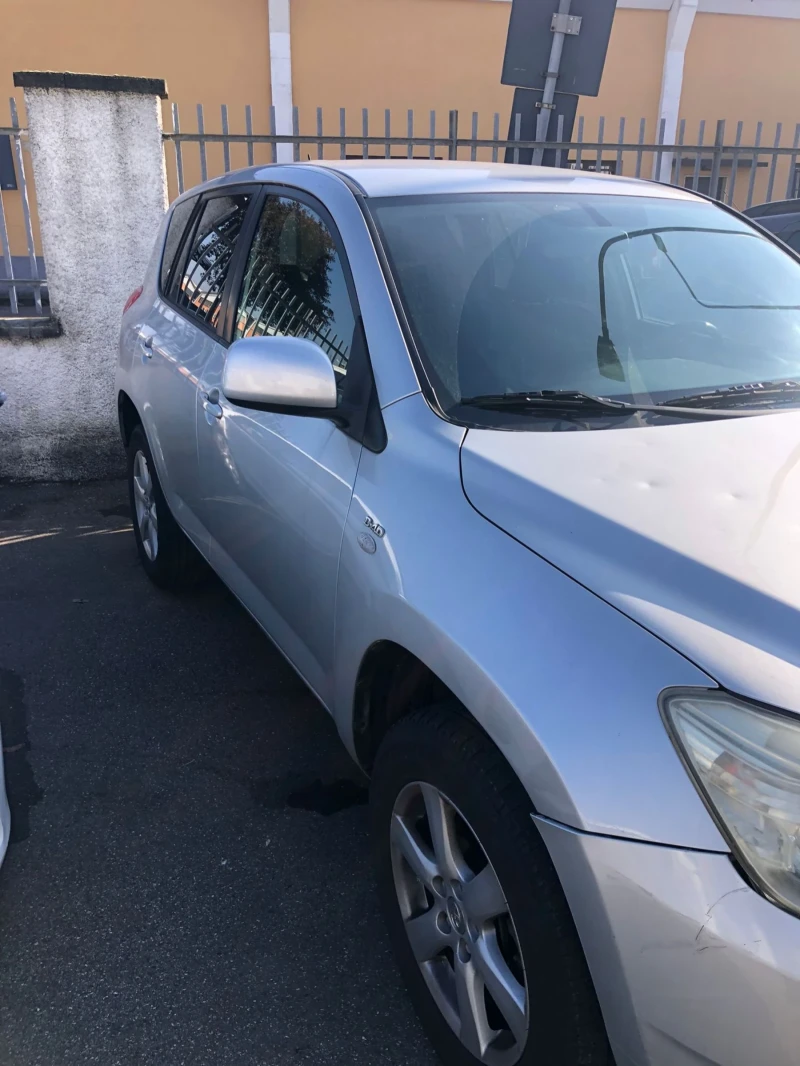 Toyota Rav4 Crossover 136k.s., снимка 4 - Автомобили и джипове - 49064751