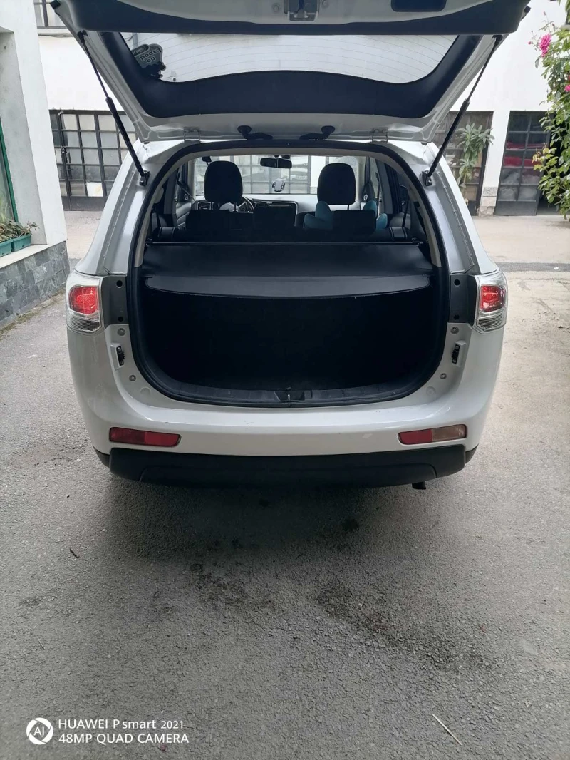 Mitsubishi Outlander, снимка 5 - Автомобили и джипове - 51961037