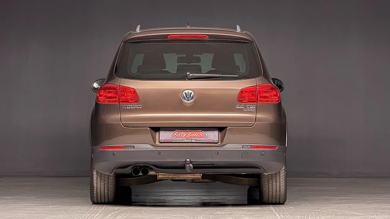 VW Tiguan 2.0 TDI 4Motion   Bi-Xenon   Climatronic   4x4, снимка 3 - Автомобили и джипове - 53190830