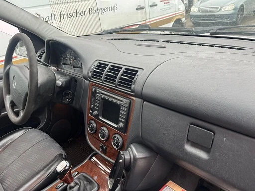 Mercedes-Benz ML 270 CDI РЪЧКА фейс!, снимка 6 - Автомобили и джипове - 53024723