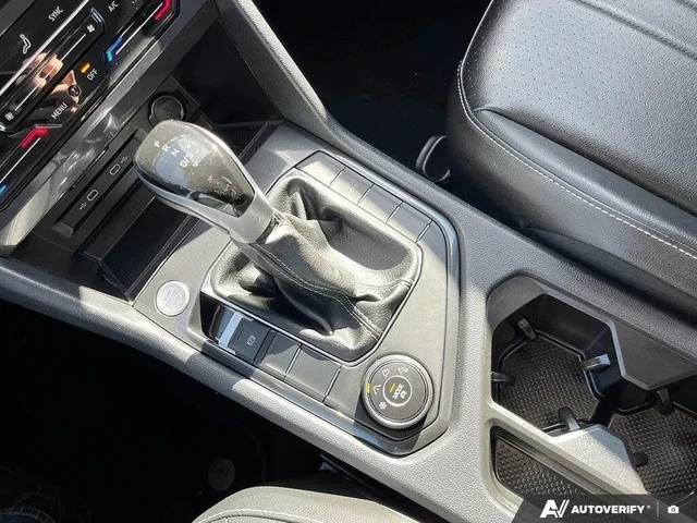 VW Tiguan Tiguan Comfortline 4Motion* автокредит* (ЦЕНА ДО Б, снимка 12 - Автомобили и джипове - 53398247