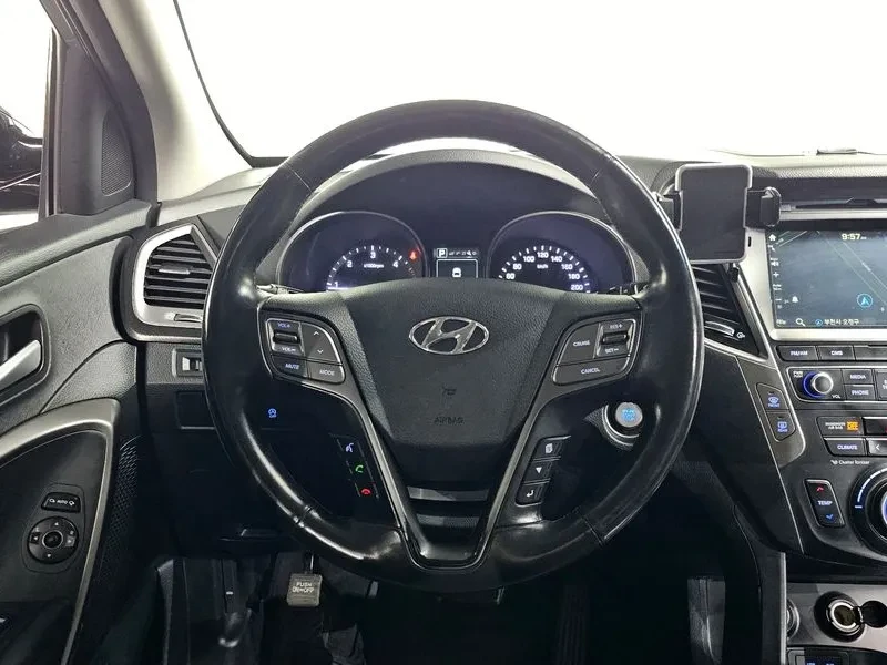 Hyundai Santa fe 2.0, снимка 13 - Автомобили и джипове - 54256655