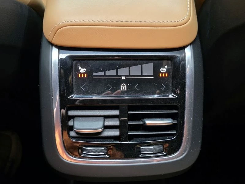 Volvo XC60 T6 Inscription| 320к.с., снимка 17 - Автомобили и джипове - 56209610